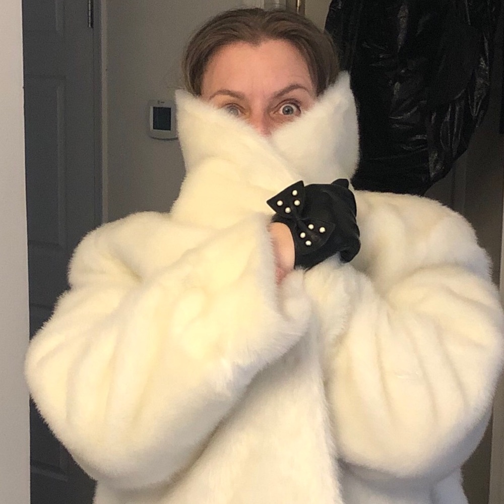 Meet your Posher, Angela